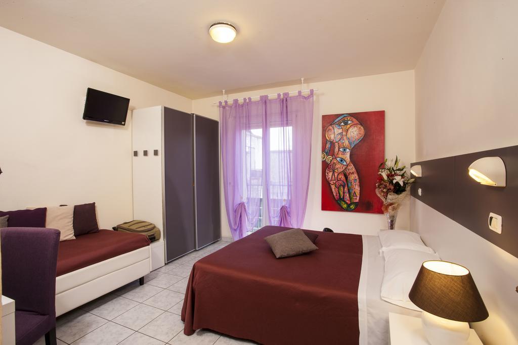 Hotel Locanda Rosy Cattolica Exterior photo