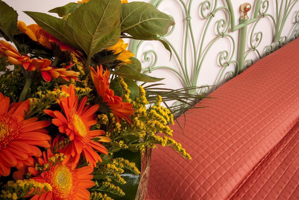 Hotel Locanda Rosy Cattolica Exterior photo