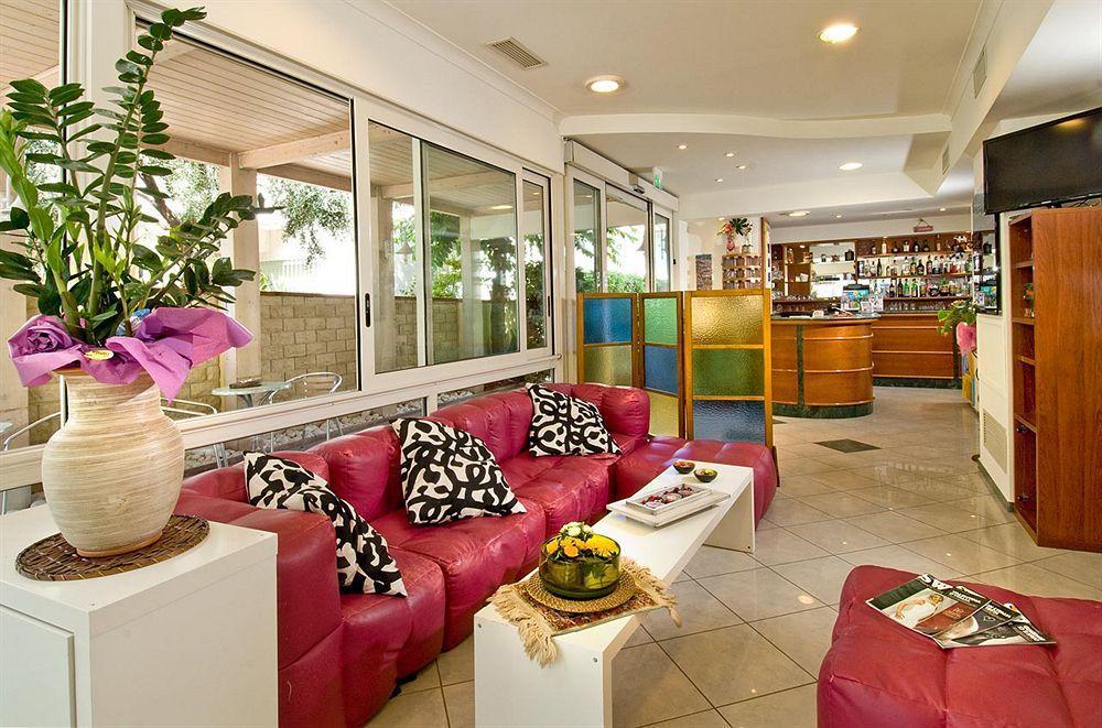 Hotel Locanda Rosy Cattolica Exterior photo