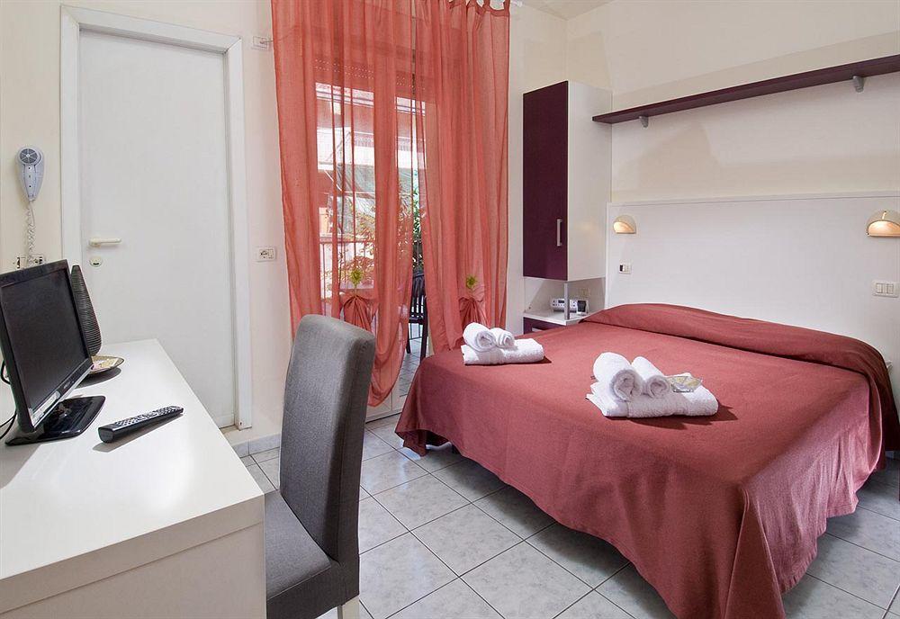 Hotel Locanda Rosy Cattolica Exterior photo
